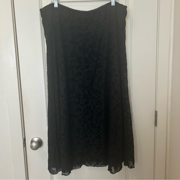 Hot Topic Cosmic Aura Flocked Rose Midi Skirt Size 3X - Picture 3 of 8